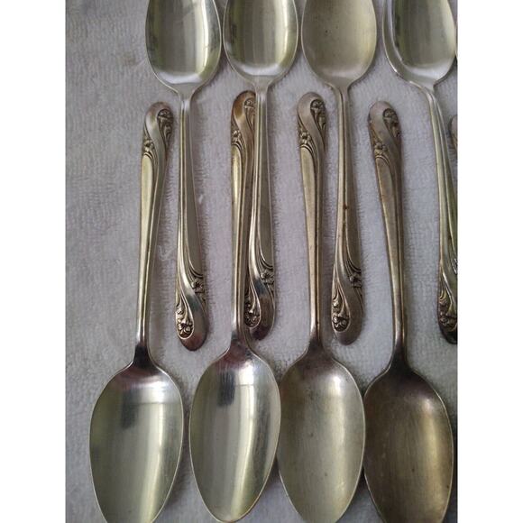 Holmes & Edwards Silverplate Silverware Romance Pattern Spoons 12 Pieces - Picture 11 of 11